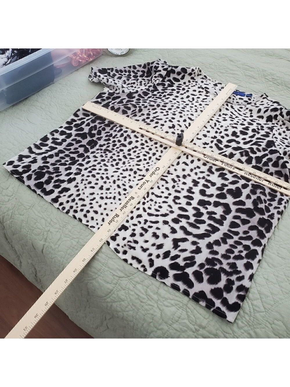 Cheeta print top - Picture 3 of 3